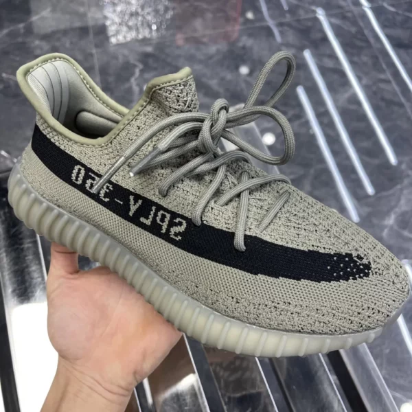 Yeezy shoes - Reps shoes