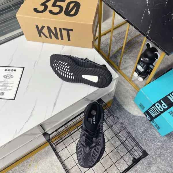 Yeezy shoes - rep shoes