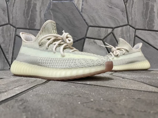 Yeezy shoes - rep shoes