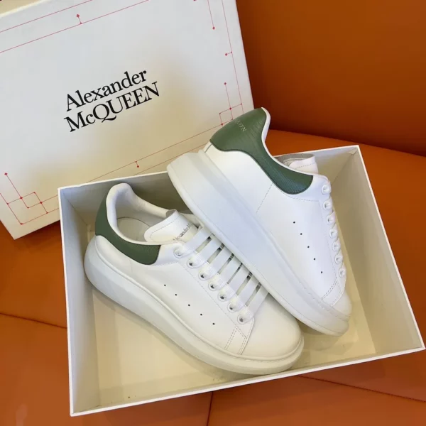 Alexander MCQueen shoes - Replica shoes