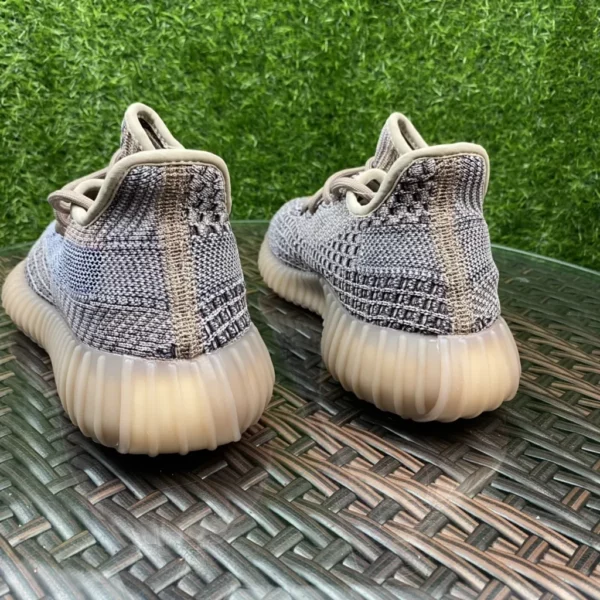 Yeezy shoes - Reps shoes