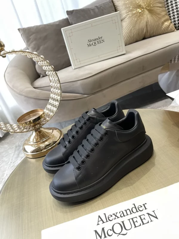 Alexander MCQueen shoes - rep shoes