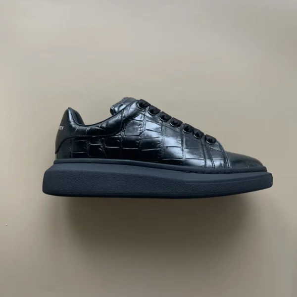 Alexander MCQueen shoes - Replica shoes