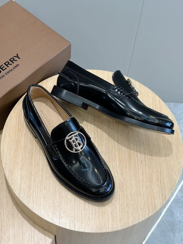 Burberry shoes - Reps shoes