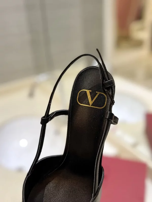 Valentino shoes - Reps shoes