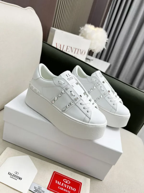 Valentino shoes - Replica shoes