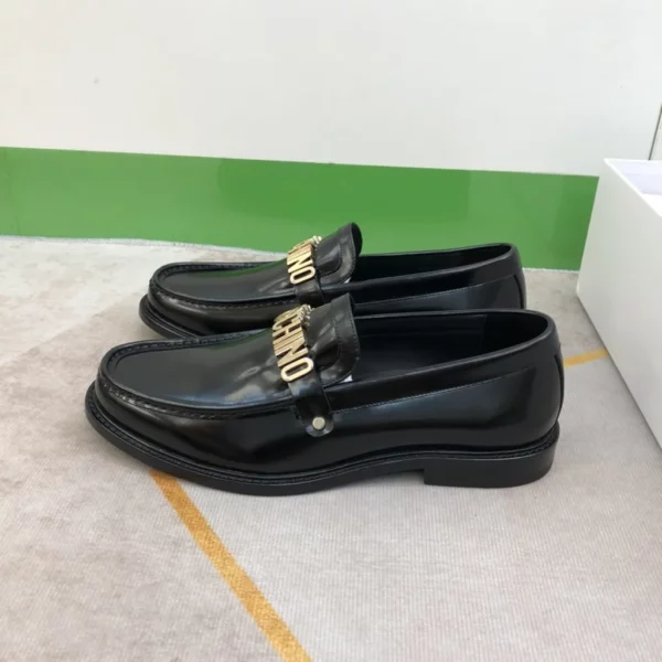 Moschino shoes - Replica shoes