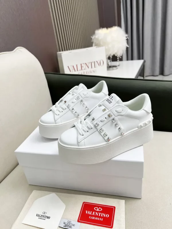 Valentino shoes - Replica shoes