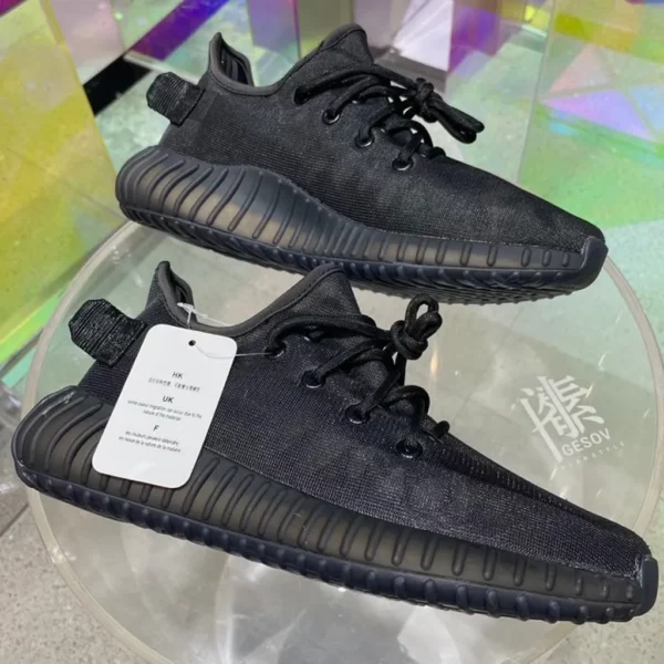 Yeezy shoes - rep shoes