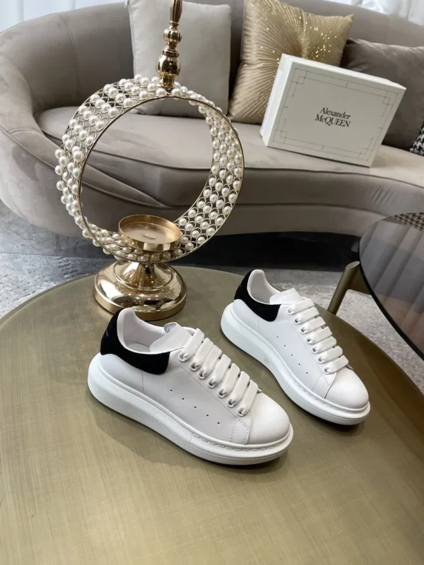 Alexander MCQueen shoes - rep shoes