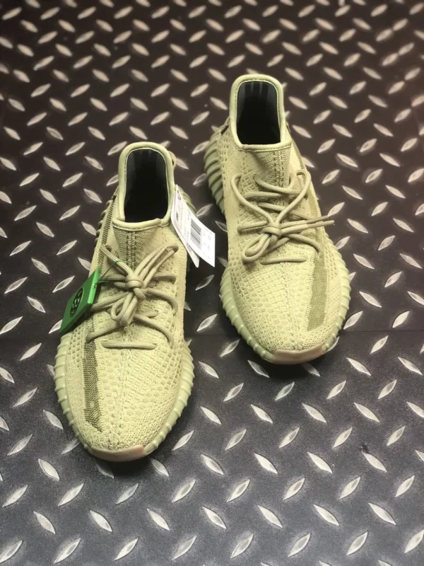 Yeezy shoes - Replica shoes