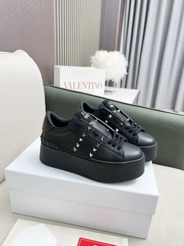 Valentino shoes - Replica shoes