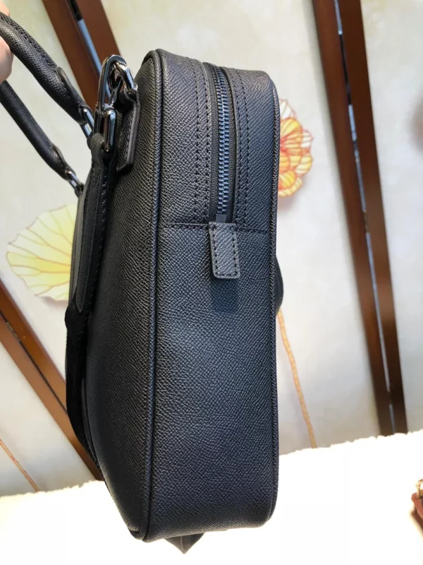 Burberry bag - rep bags