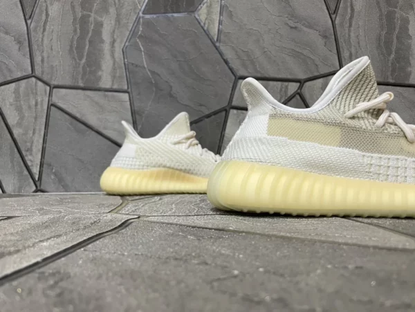 Yeezy shoes - Replica shoes