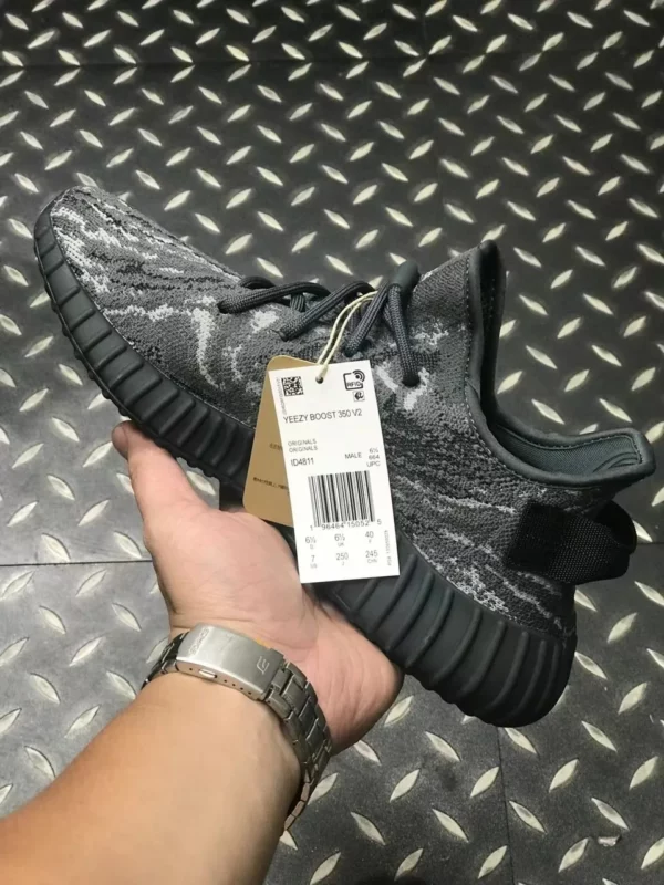 Yeezy shoes - rep shoes