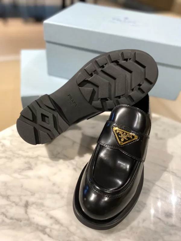 Prada shoes - Replica shoes