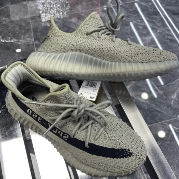 Yeezy shoes - Reps shoes