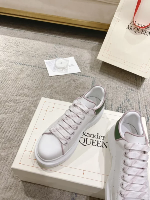 Alexander MCQueen shoes - Replica shoes