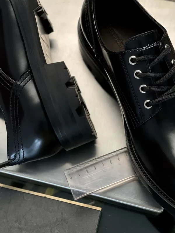 Alexander MCQueen shoes - rep shoes