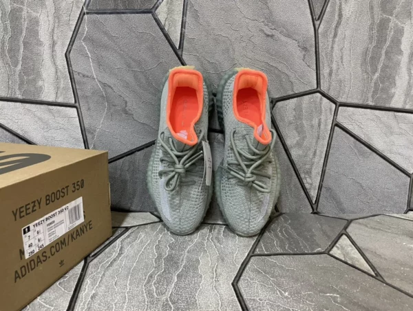 Yeezy shoes - Replica shoes