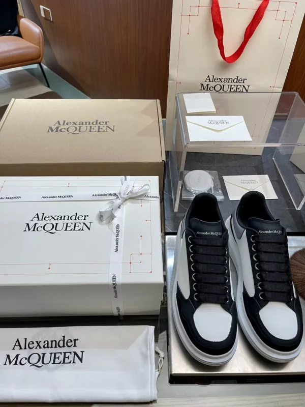 Alexander MCQueen shoes - Replica shoes