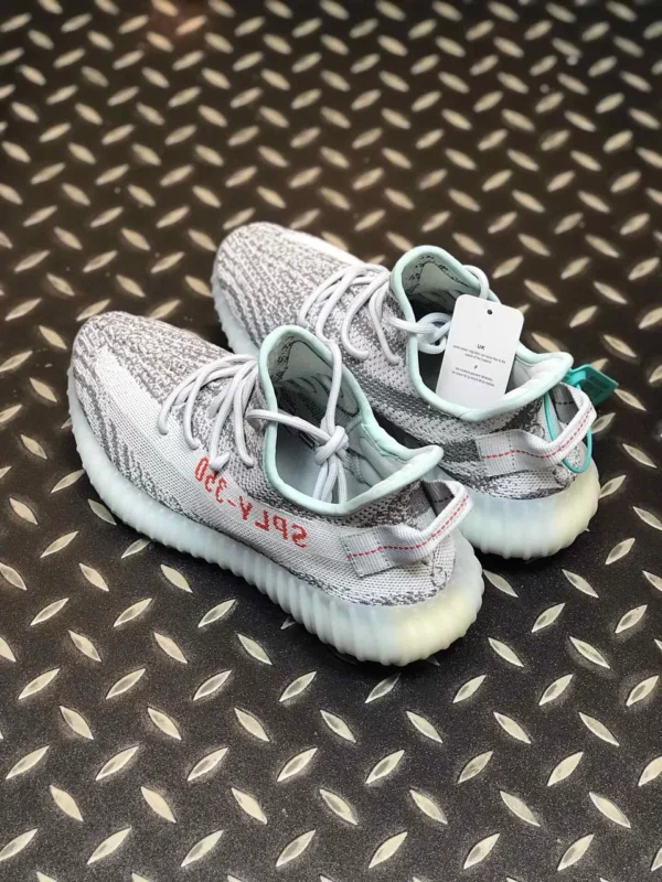 Yeezy shoes - Replica shoes