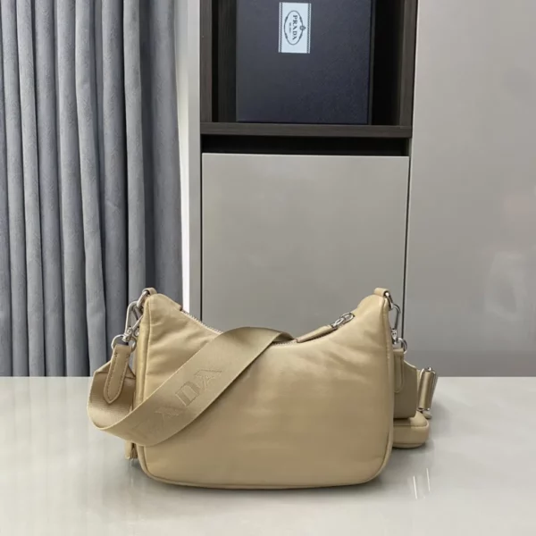 Prada bag - rep bags