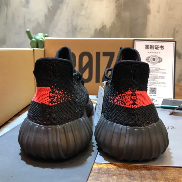 Yeezy shoes - Replica shoes