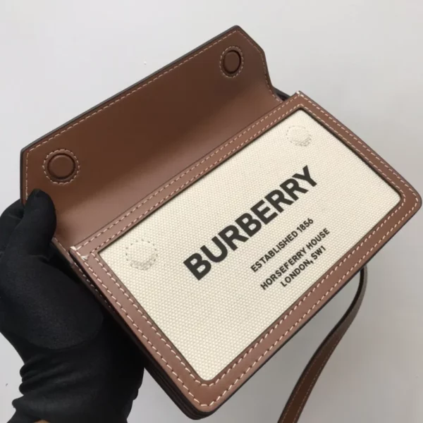 Burberry bag - rep bags