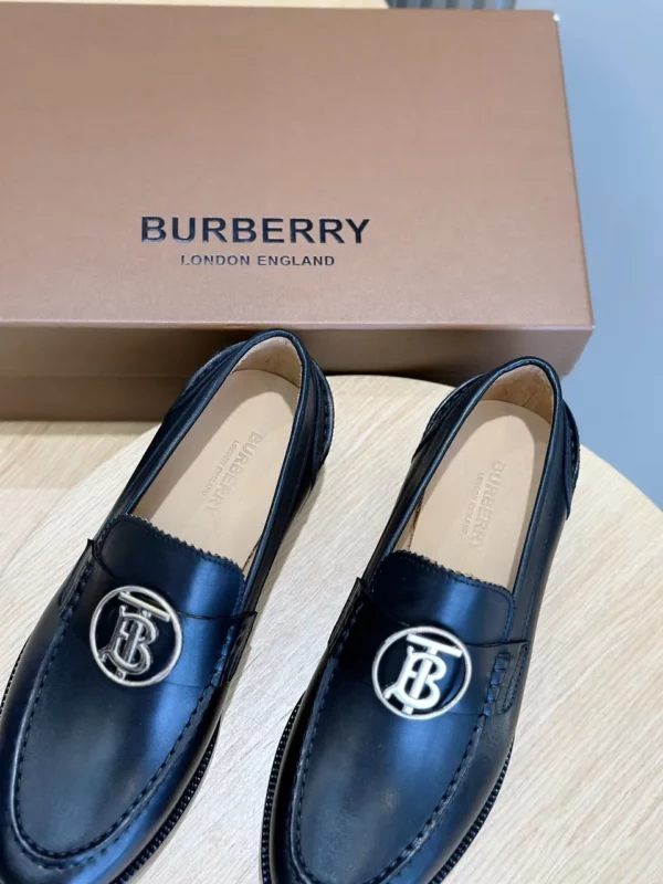 Burberry shoes - Reps shoes