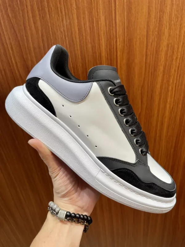 Alexander MCQueen shoes - Replica shoes