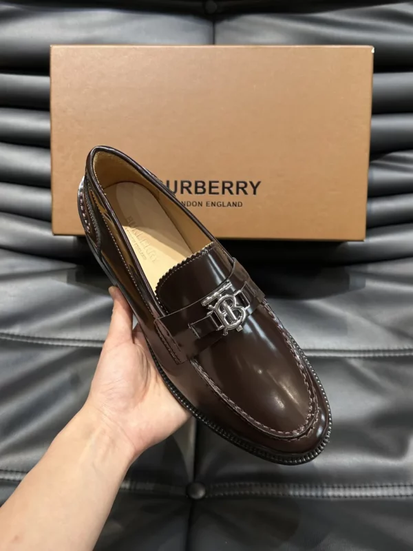 Burberry shoes - rep shoes