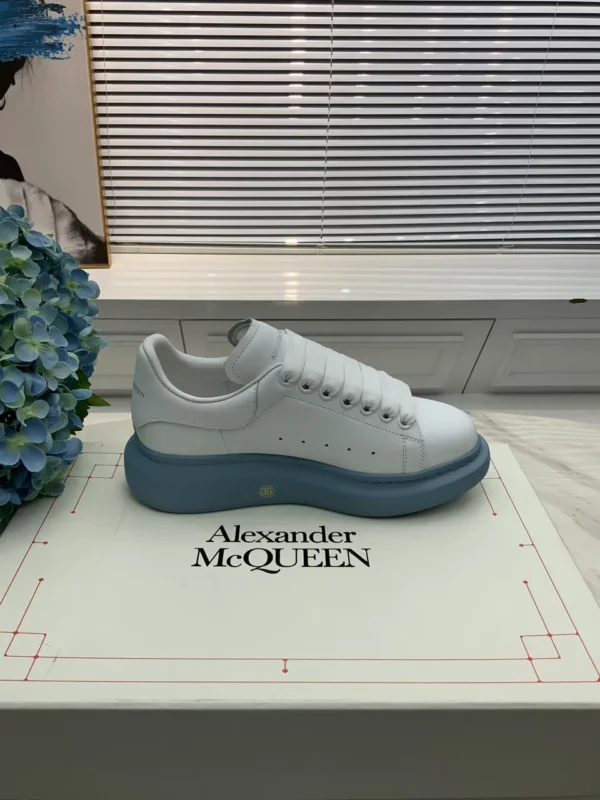 Alexander MCQueen shoes - rep shoes