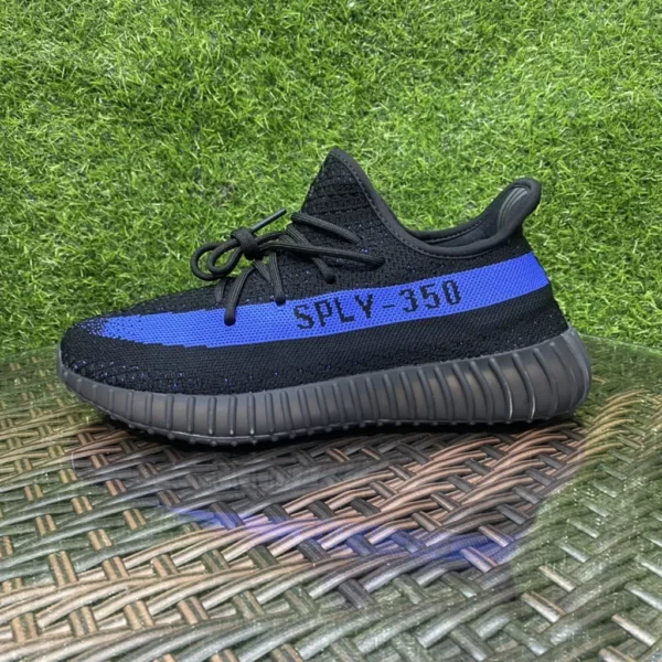 Yeezy shoes - Replica shoes