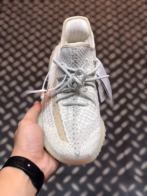 Yeezy shoes - Replica shoes