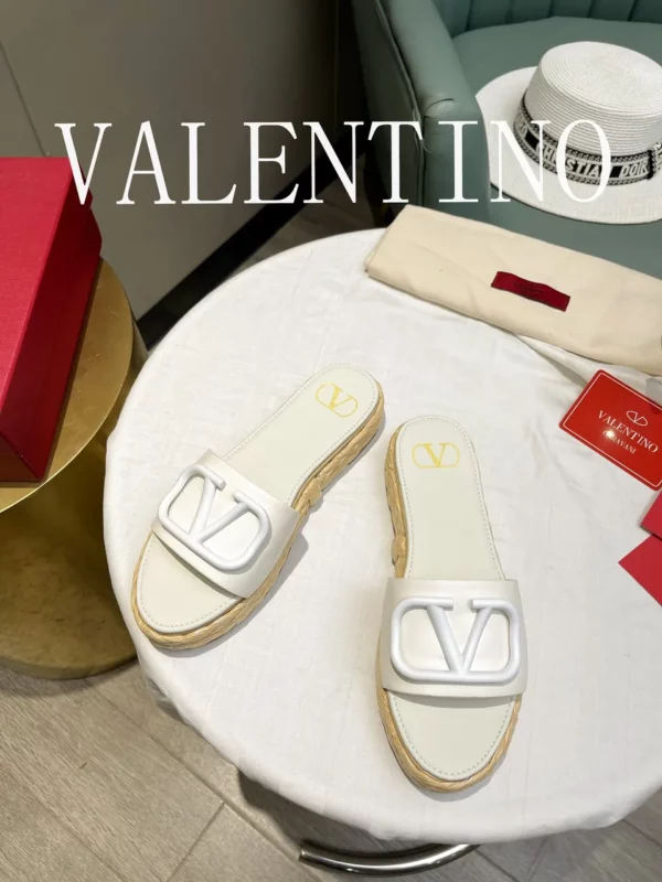 Valentino shoes - Replica shoes