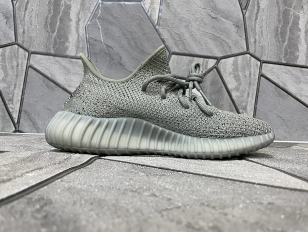 Yeezy shoes - Replica shoes