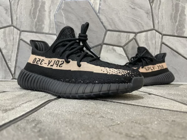 Yeezy shoes - rep shoes