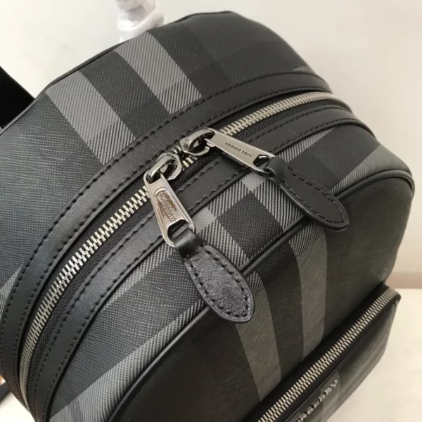 Burberry bag - rep bags