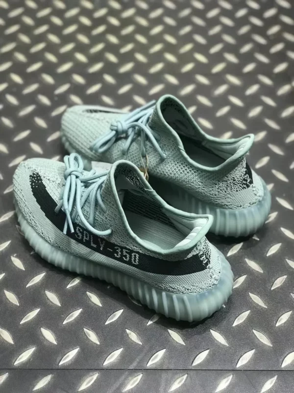 Yeezy shoes - Replica shoes