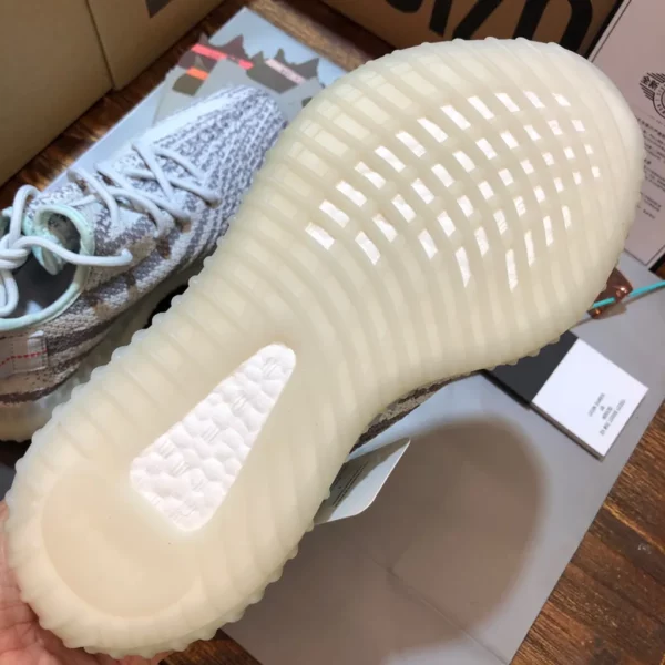 Yeezy shoes - rep shoes