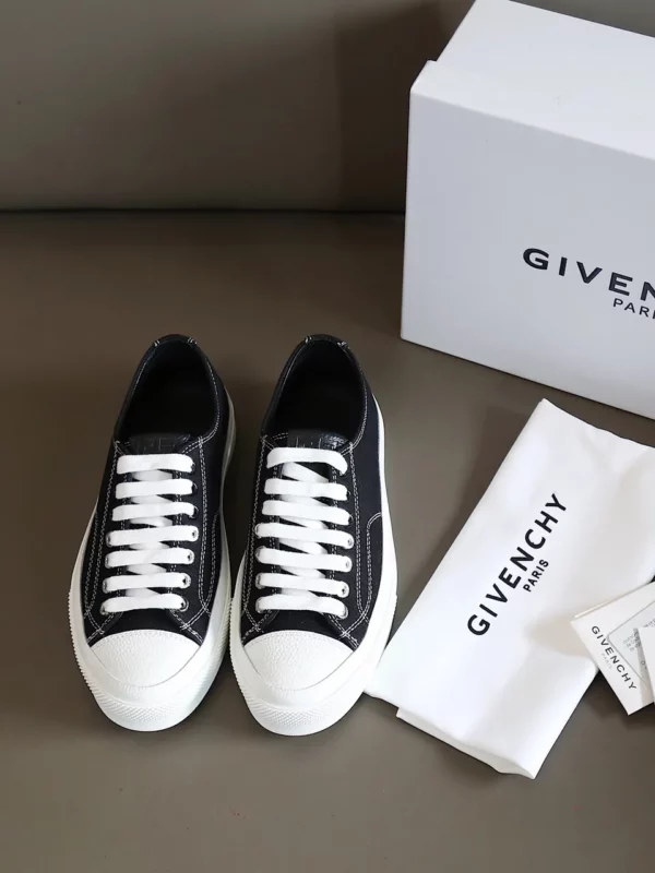 Givenchy shoes - Replica shoes