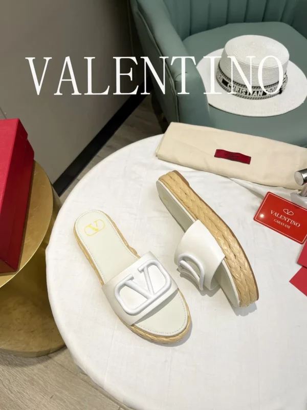 Valentino shoes - Replica shoes