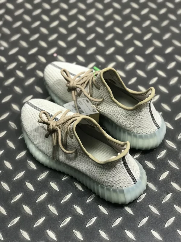 Yeezy shoes - Replica shoes