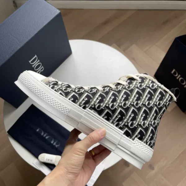 Dior shoes - Reps shoes