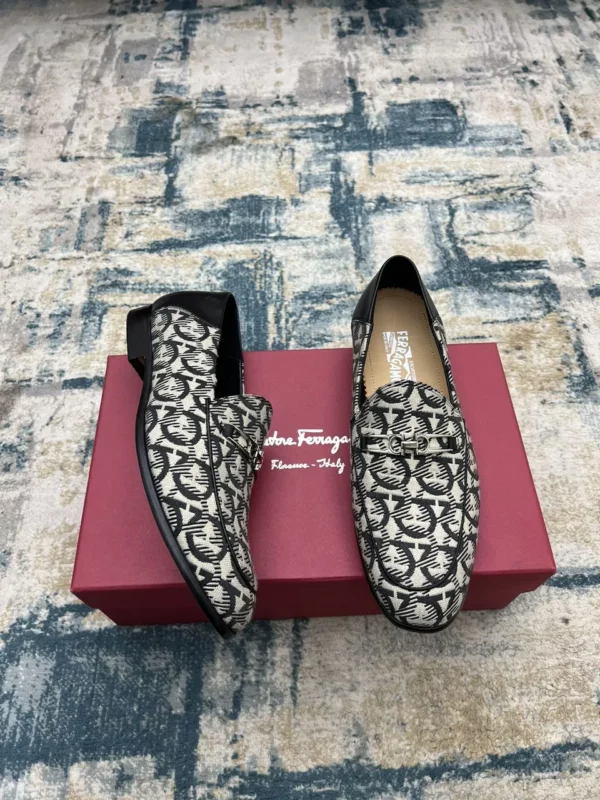 Ferragamo shoes - rep shoes