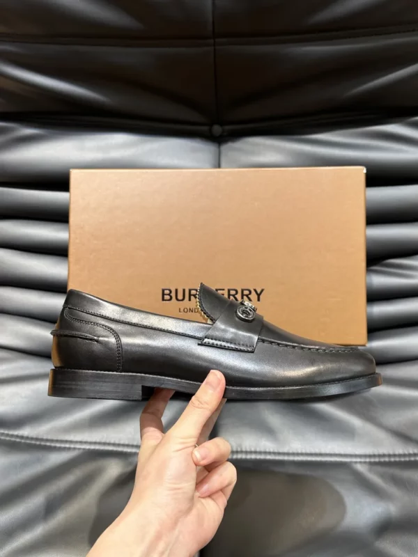 Burberry shoes - rep shoes