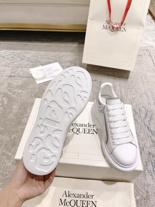 Alexander MCQueen shoes - Replica shoes