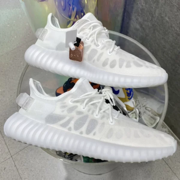 Yeezy shoes - Replica shoes