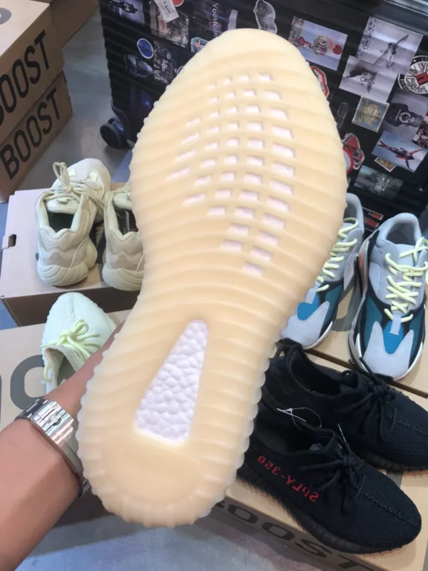 Yeezy shoes - Reps shoes